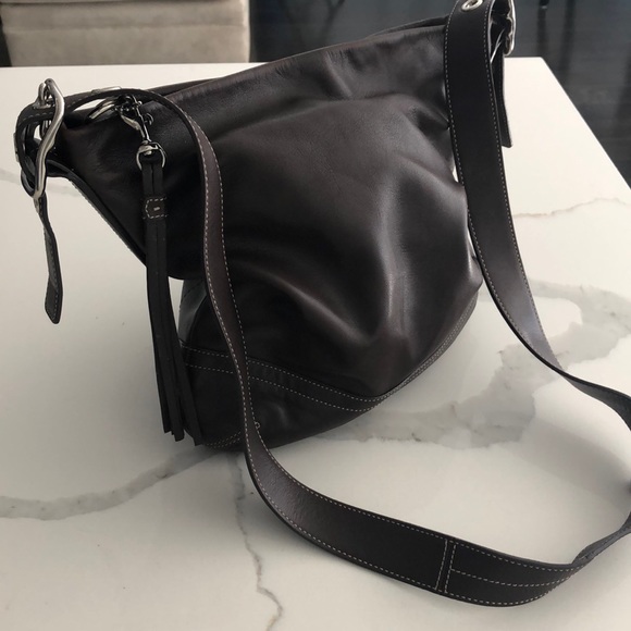 Coach Handbags - Coach leather crossbody bag Coach Handbags - Coach leather crossbody bag